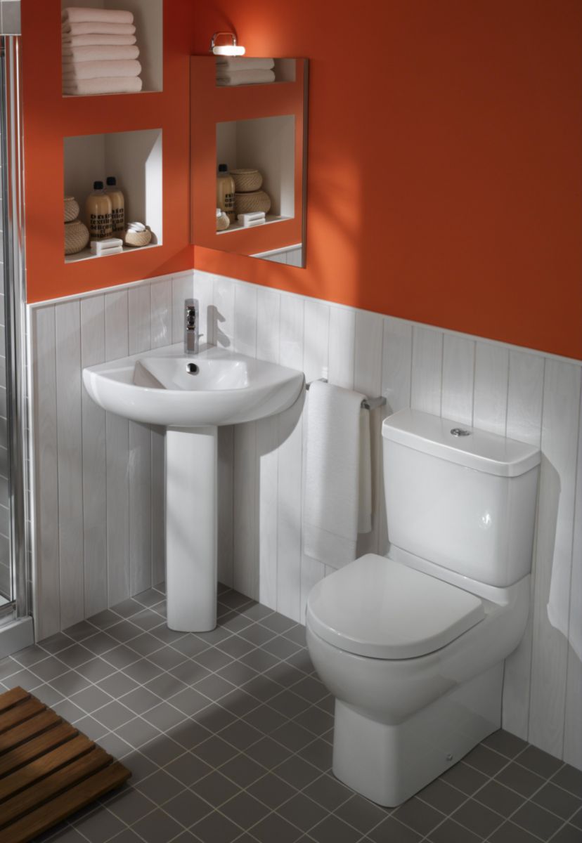 Toprak Su Tesisatçısı ile Tuvalet Tıkanıklığına Pratik Müdahale Yöntemleri